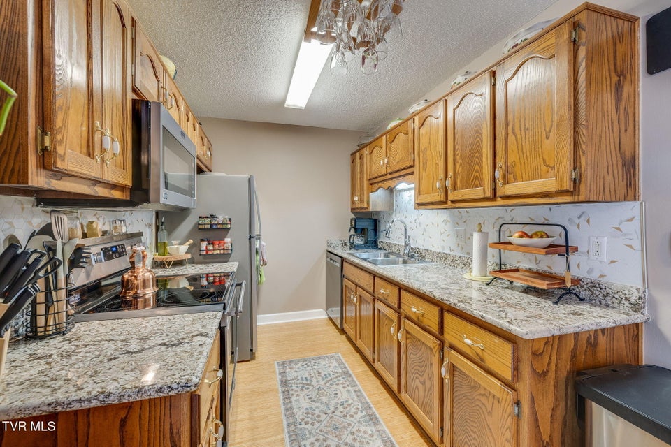 Photo #12: 103 Hallbrook Drive