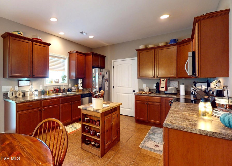 Photo #7: 219 Parkway Boulevard
