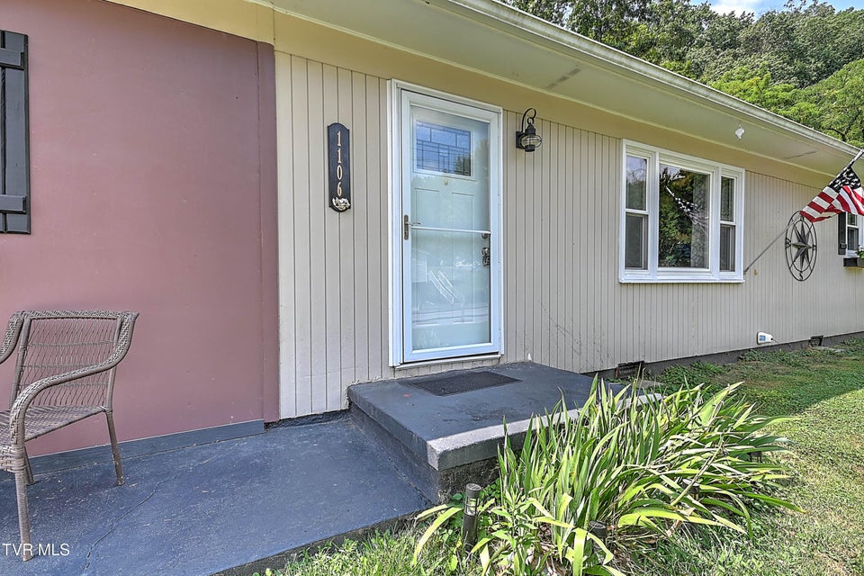 Photo #8: 1106 Cedar Street