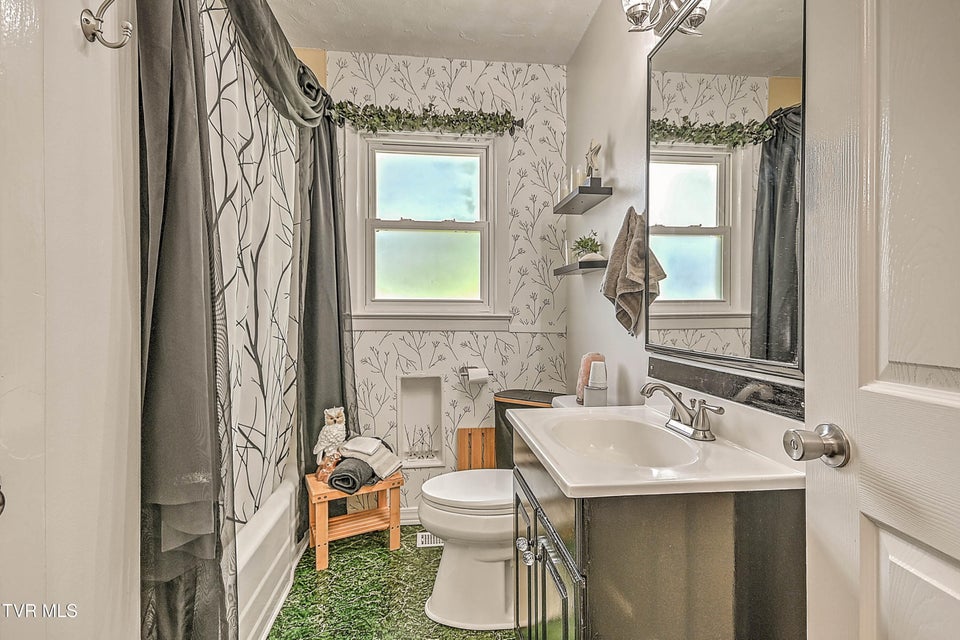 Photo #17: 1106 Cedar Street