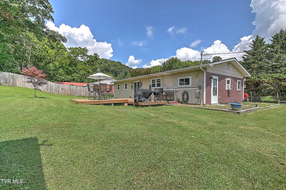 Photo #32: 1106 Cedar Street