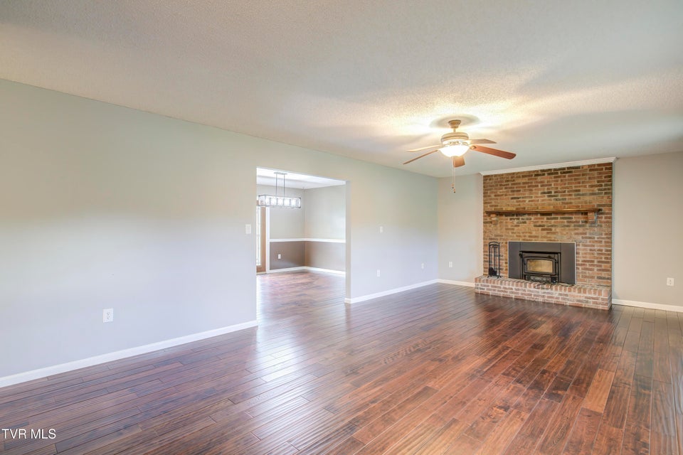 Photo #3: 685 Valley Drive