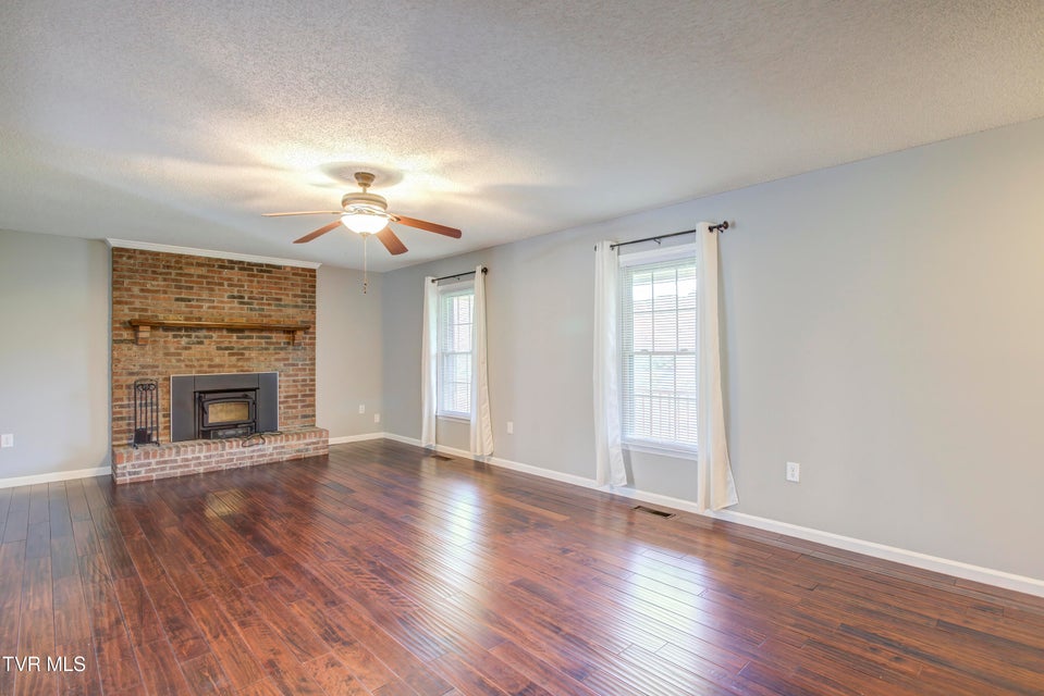 Photo #5: 685 Valley Drive