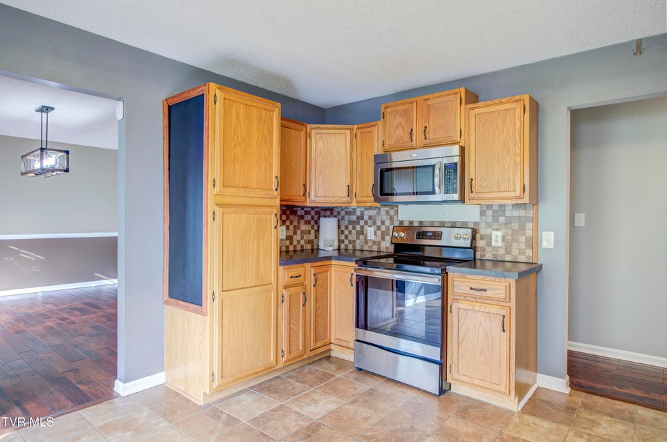 Photo #10: 685 Valley Drive