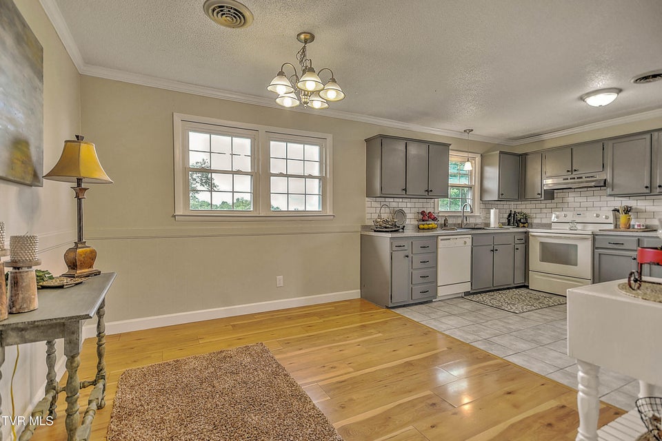 Photo #8: 14170 Brynwood Drive