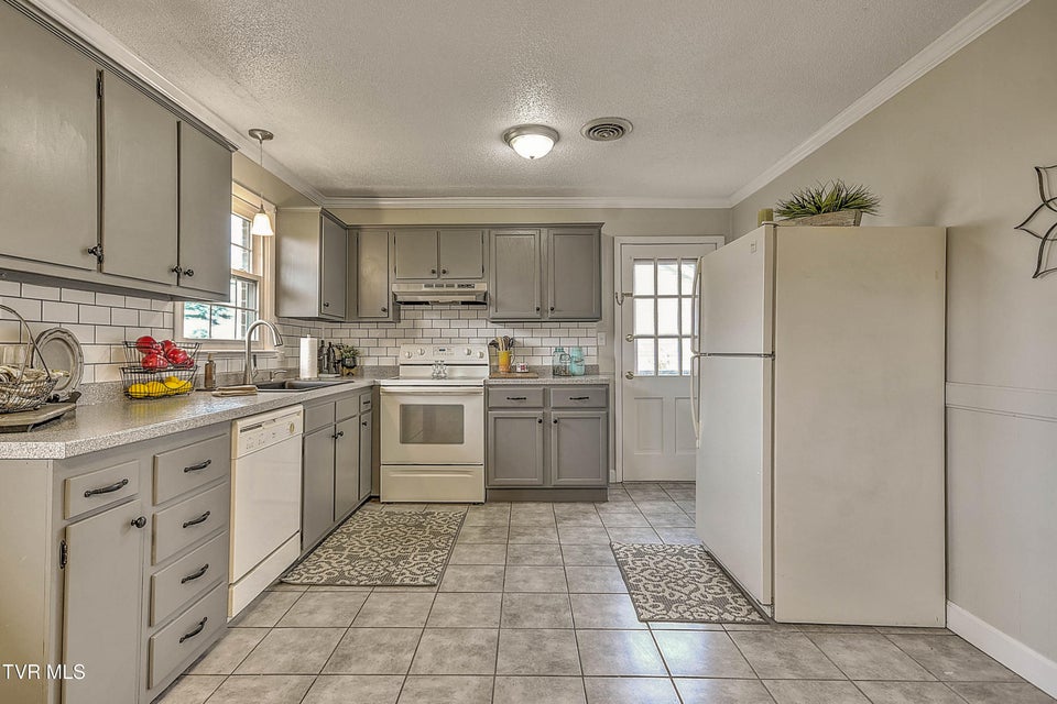 Photo #12: 14170 Brynwood Drive