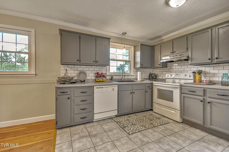 Photo #13: 14170 Brynwood Drive