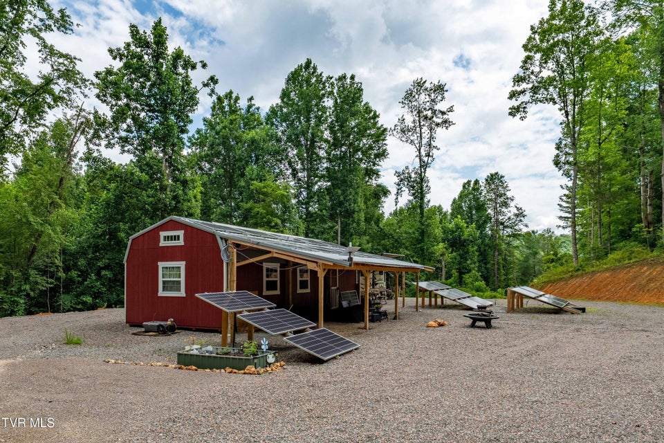 Photo #33: 2867 Dry Hill Road