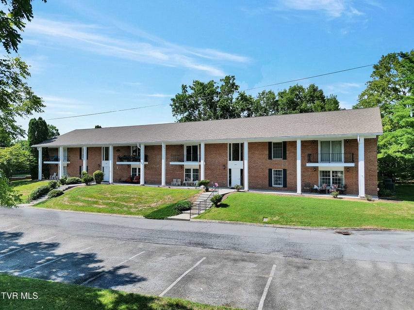 Photo #28: 1900 Manor Court