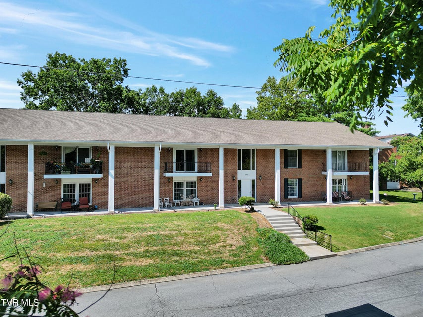 Photo #31: 1900 Manor Court