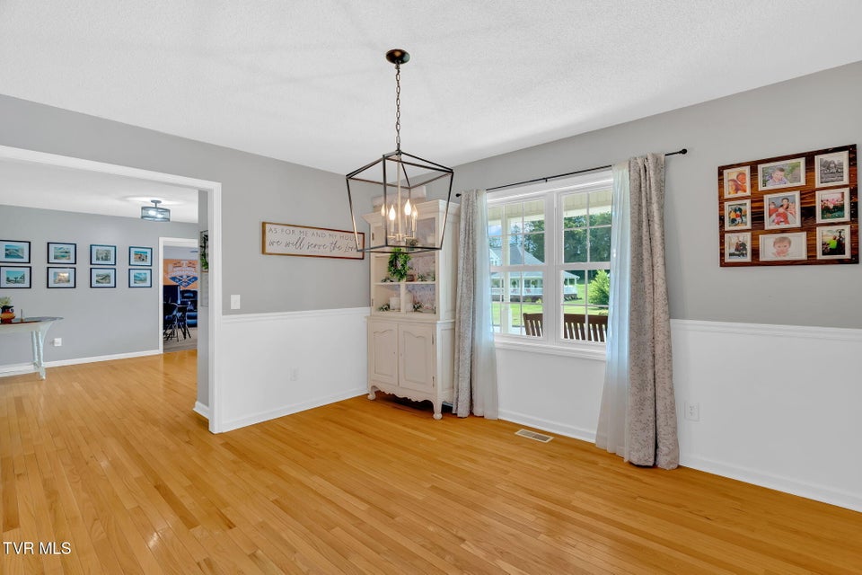 Photo #14: 355 Wiltshire Drive