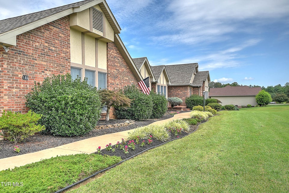 Photo #2: 185 Appian Way