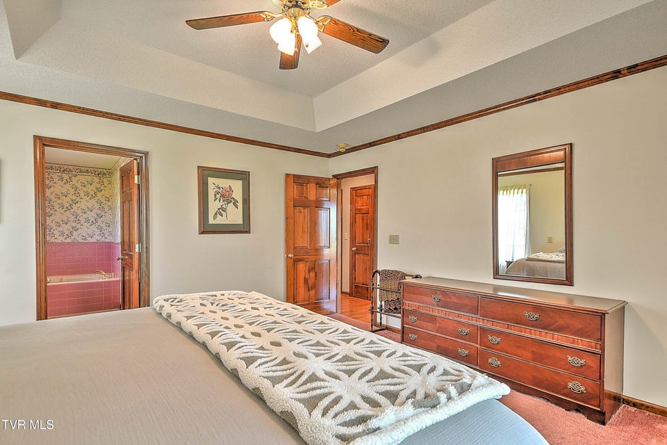 Photo #25: 185 Appian Way