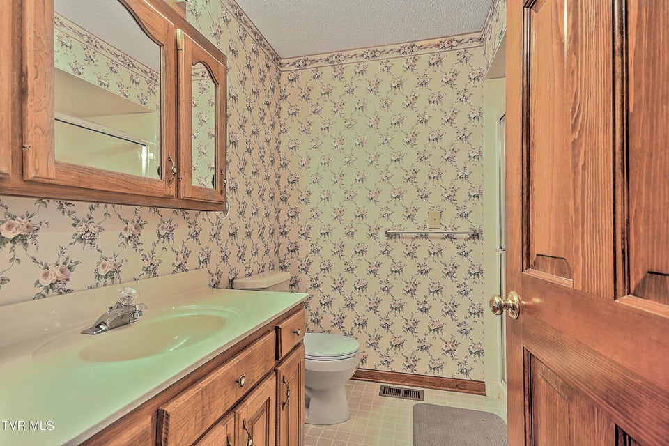 Photo #30: 185 Appian Way