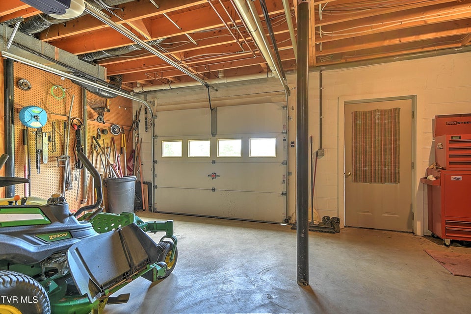 Photo #42: 185 Appian Way