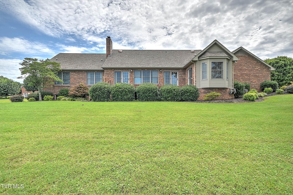 Photo #46: 185 Appian Way