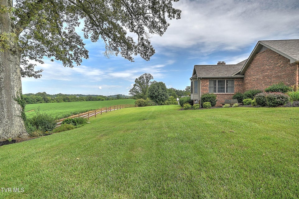 Photo #48: 185 Appian Way