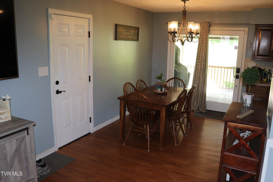 Photo #8: 610 Pine Street