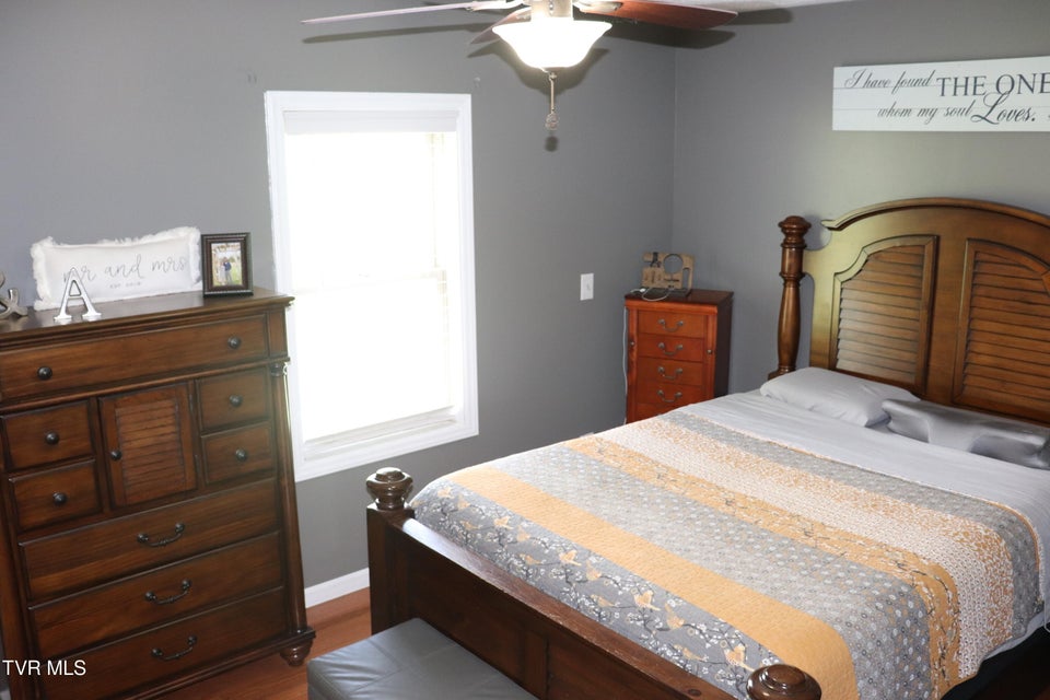 Photo #10: 610 Pine Street