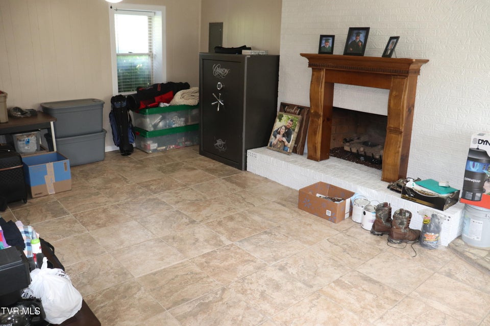 Photo #15: 610 Pine Street