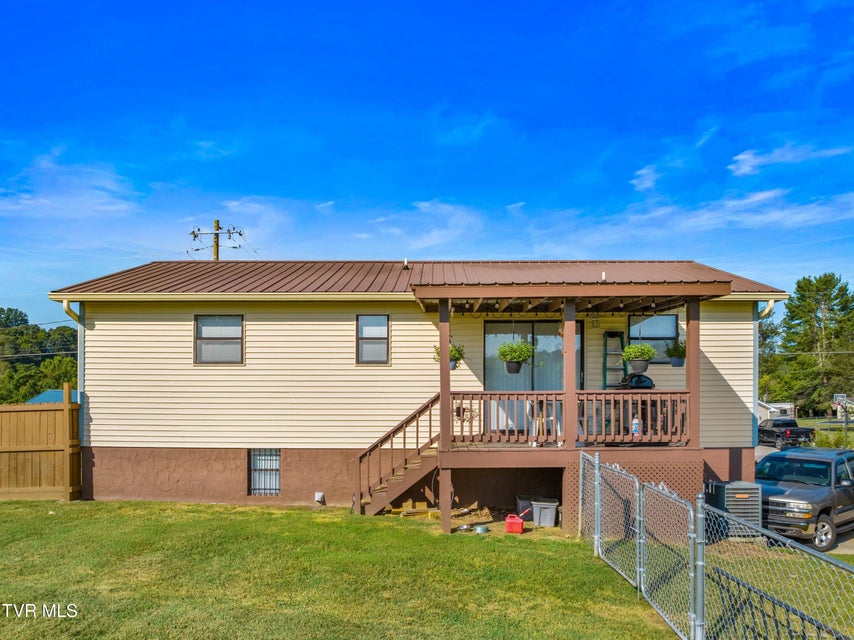 Photo #3: 2205 Kingswood Drive