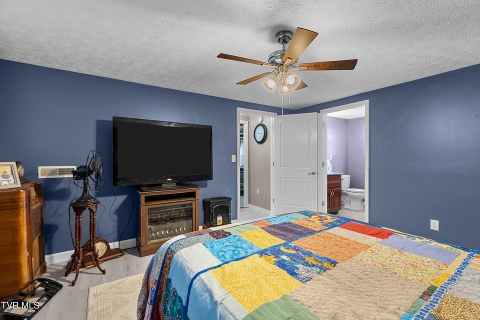 Photo #17: 2205 Kingswood Drive