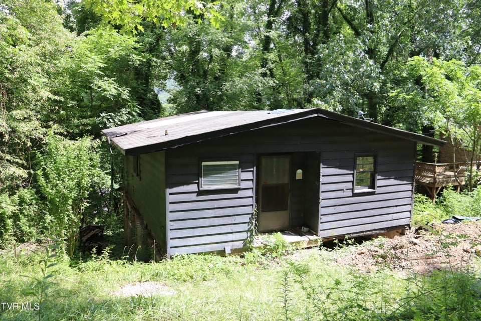 Photo #3: 438 Murphy Street