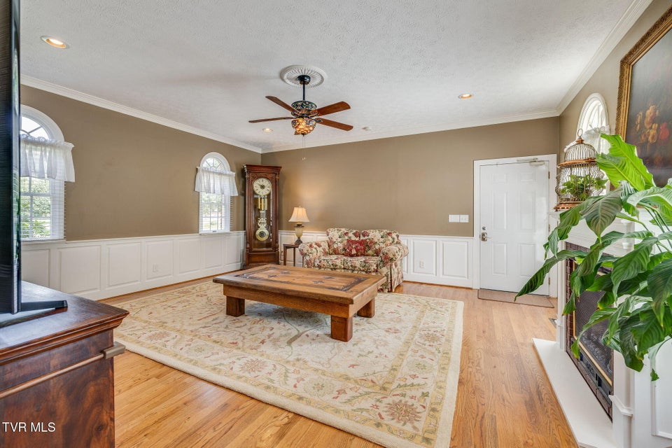 Photo #21: 1029 Winchester Lane