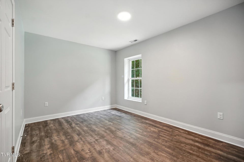 Photo #14: 2356 Inglewood Drive