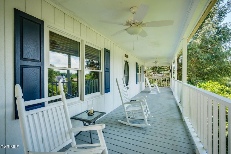 Photo #6: 310 Sonnett Court
