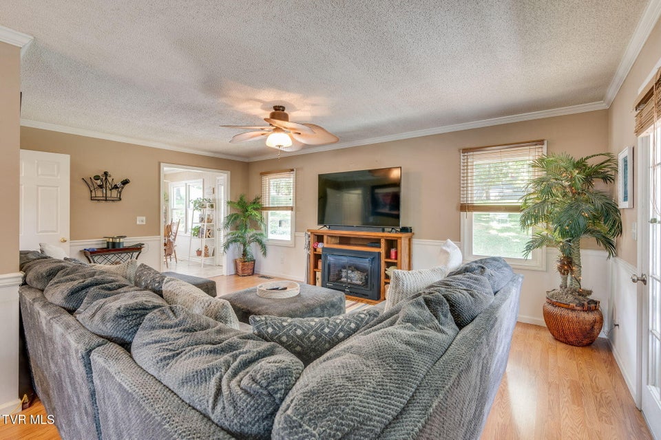 Photo #11: 310 Sonnett Court