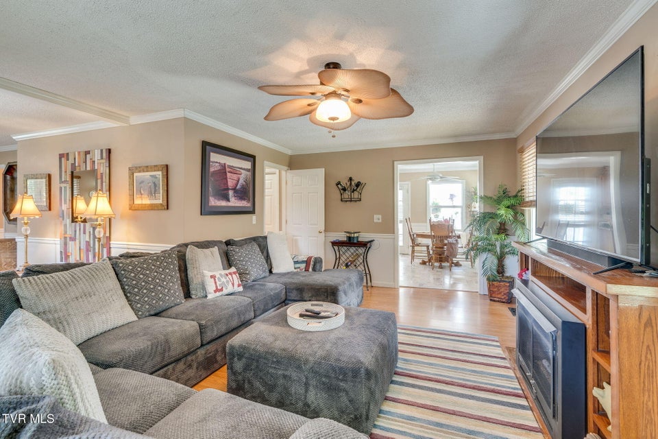 Photo #12: 310 Sonnett Court