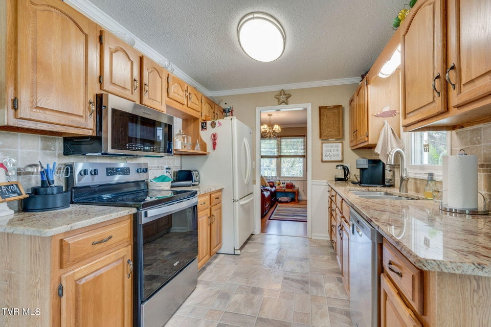 Photo #16: 310 Sonnett Court