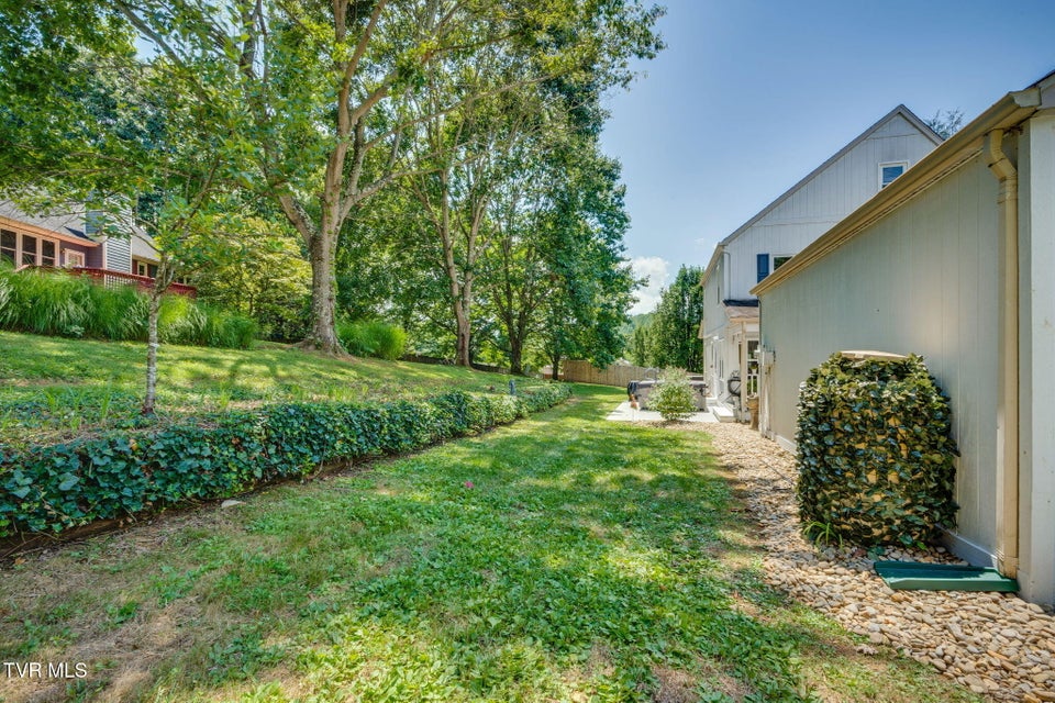 Photo #40: 310 Sonnett Court