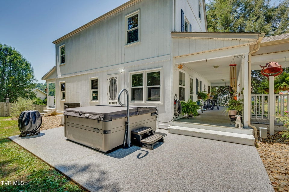 Photo #41: 310 Sonnett Court