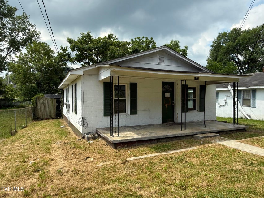 Photo #3: 1741 Dunlap Street