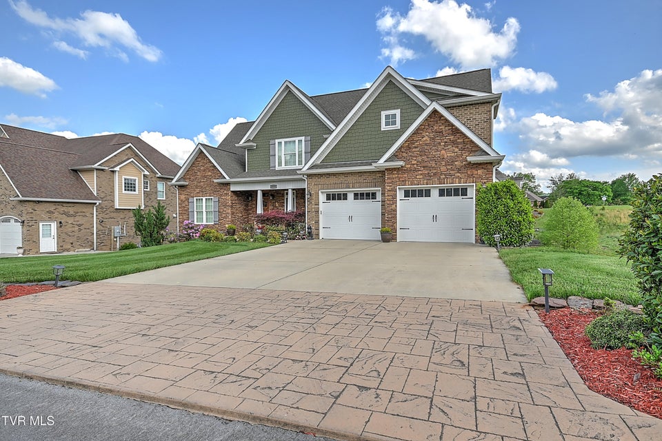 Photo #3: 5028 Rose Gardens Circle