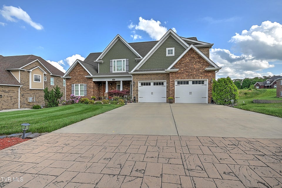 Photo #4: 5028 Rose Gardens Circle