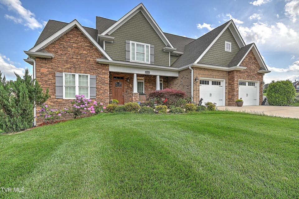 Photo #9: 5028 Rose Gardens Circle