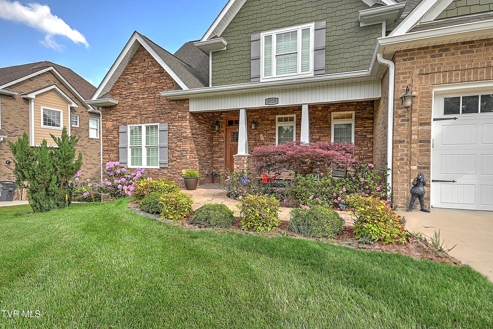 Photo #10: 5028 Rose Gardens Circle