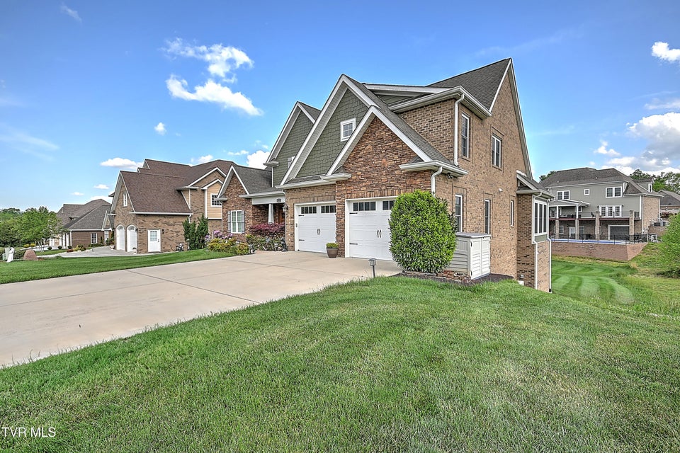 Photo #14: 5028 Rose Gardens Circle