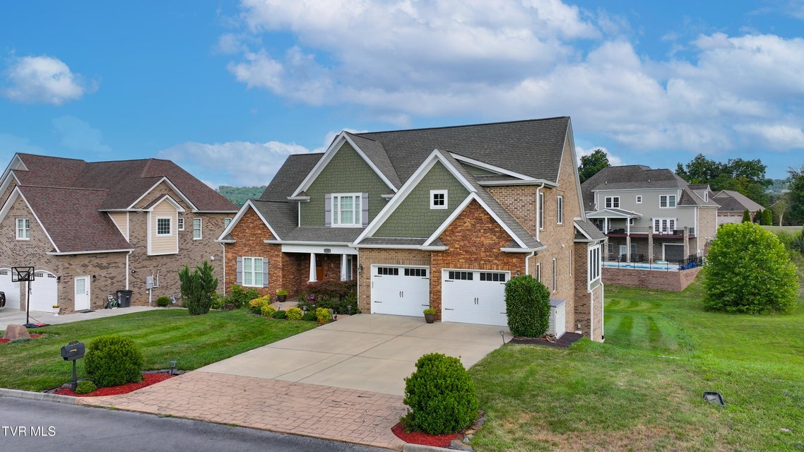 Photo #2: 5028 Rose Gardens Circle