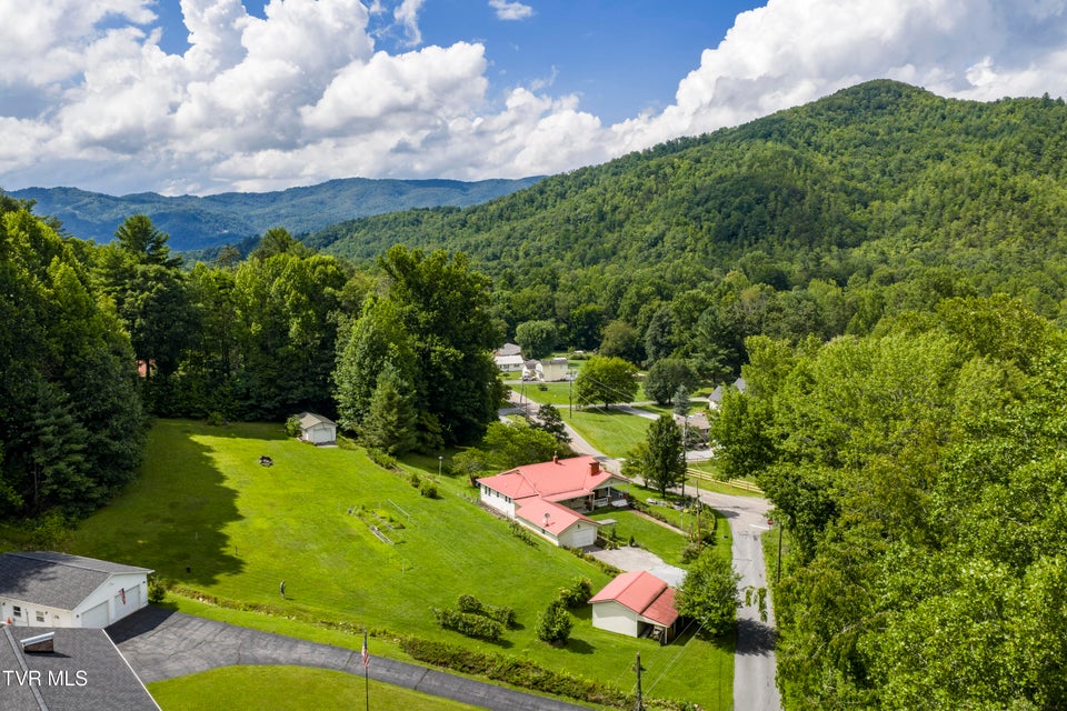 Photo #47: 1390 Rock Creek Road