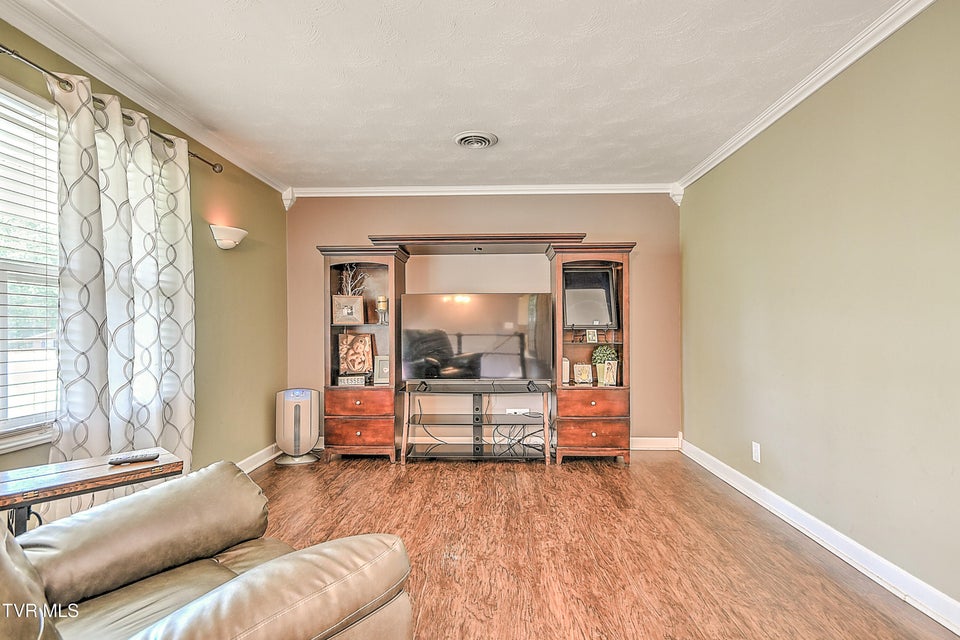 Photo #5: 111 Wayfair Drive