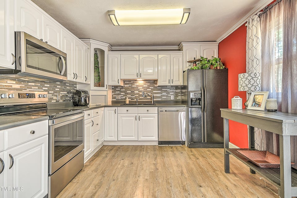 Photo #9: 111 Wayfair Drive