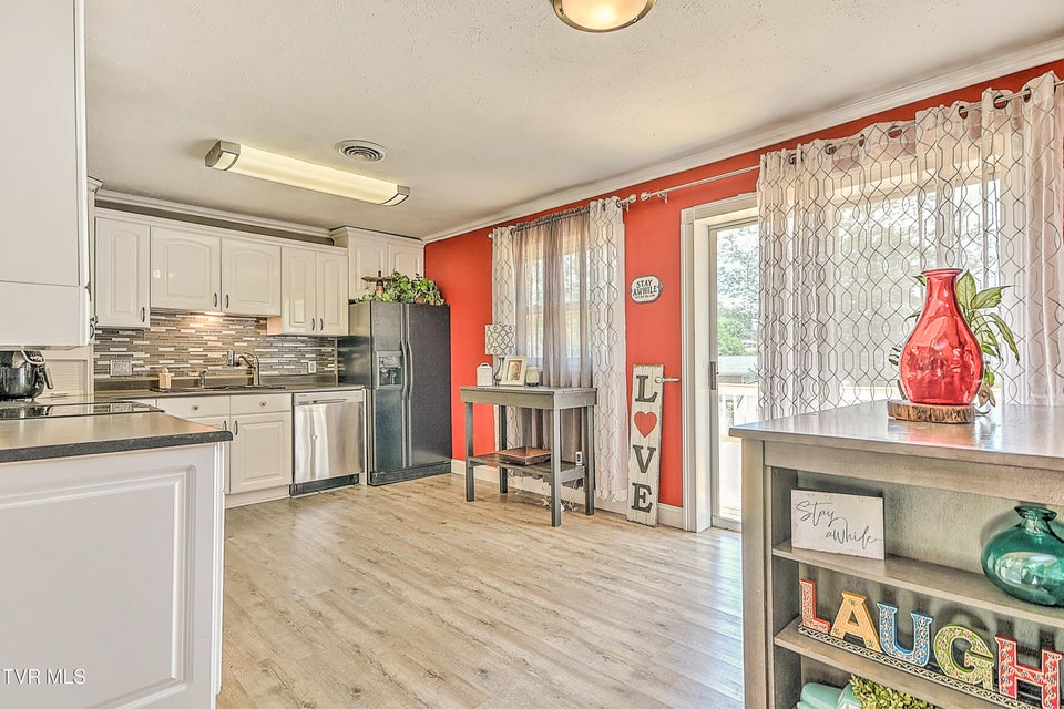 Photo #10: 111 Wayfair Drive