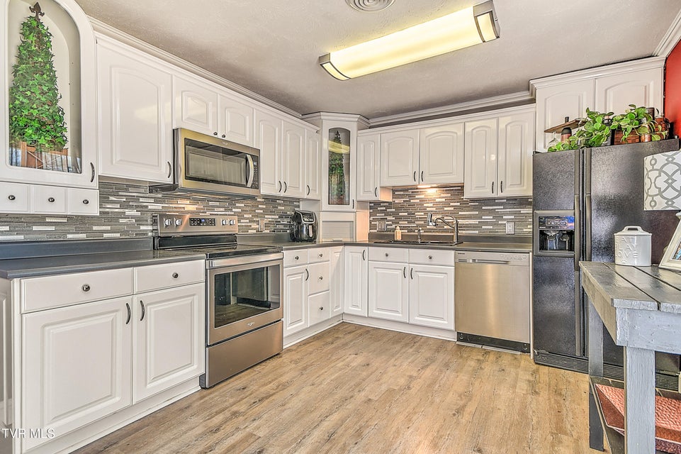 Photo #13: 111 Wayfair Drive