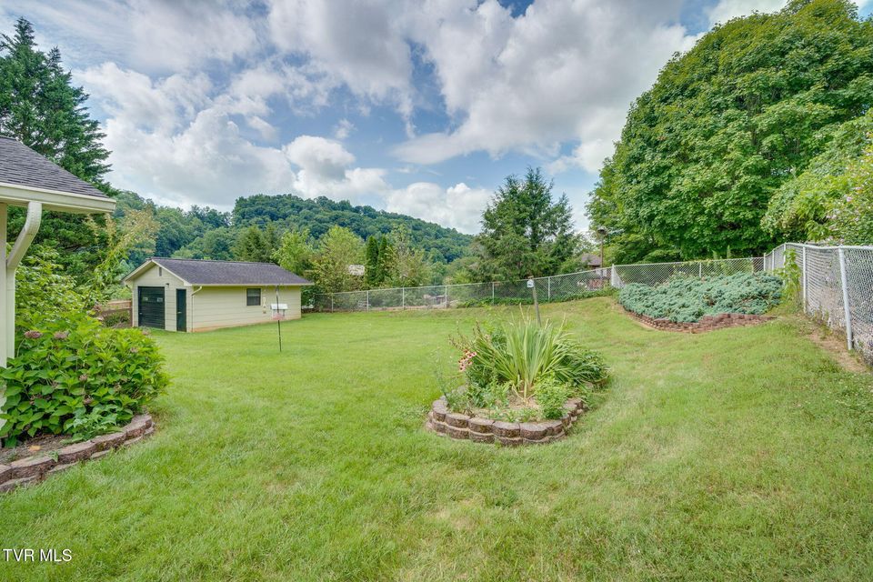 Photo #39: 4120 Lindenwood Drive