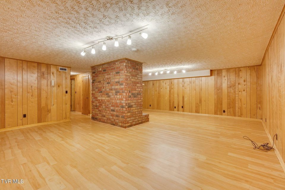 Photo #30: 4120 Lindenwood Drive