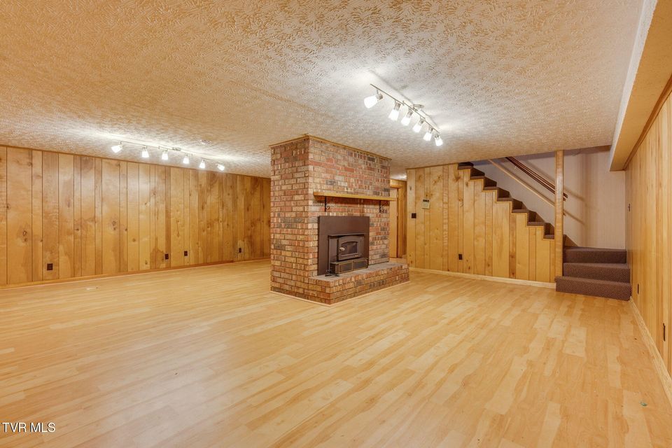 Photo #29: 4120 Lindenwood Drive